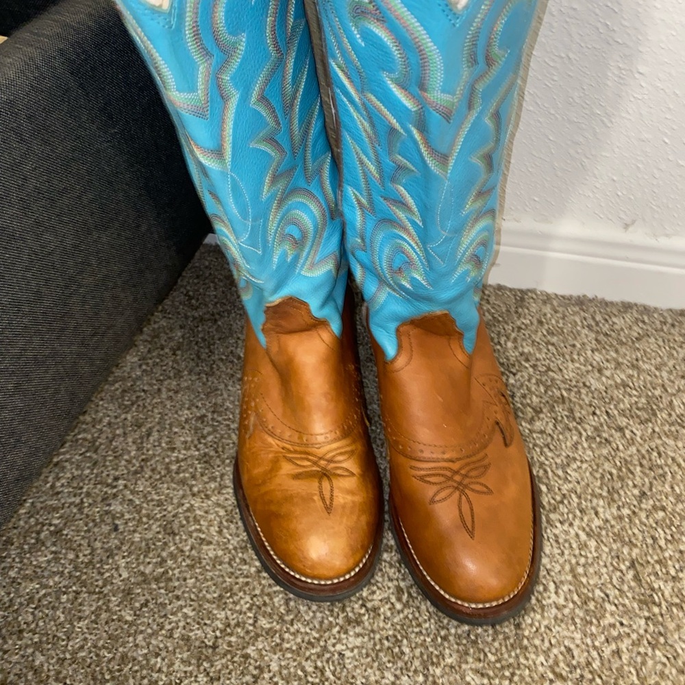 Tony Lama Tan and Turquoise Cowboy Boots